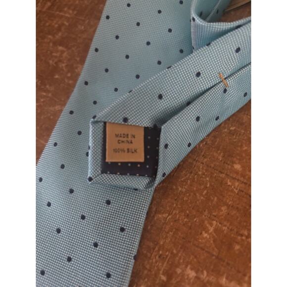 Class Club Boys Tie 100% Silk Blue Polka Dot Youth 50 Inches 2.75 Width NWT - Picture 4 of 4